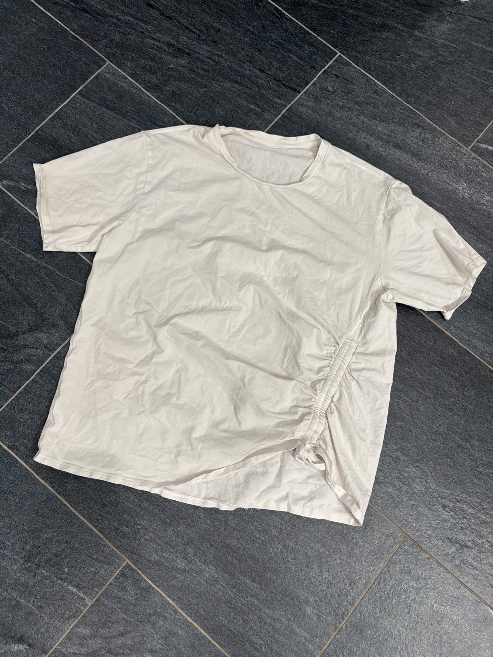 Lululemon cinched side tee